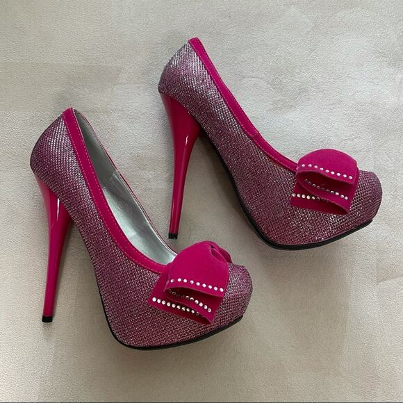 Qupid NWOB Hot Pink Metallic Dazzle Rhinestone Bow Stiletto Heels Size 7.5 - Picture 5 of 7